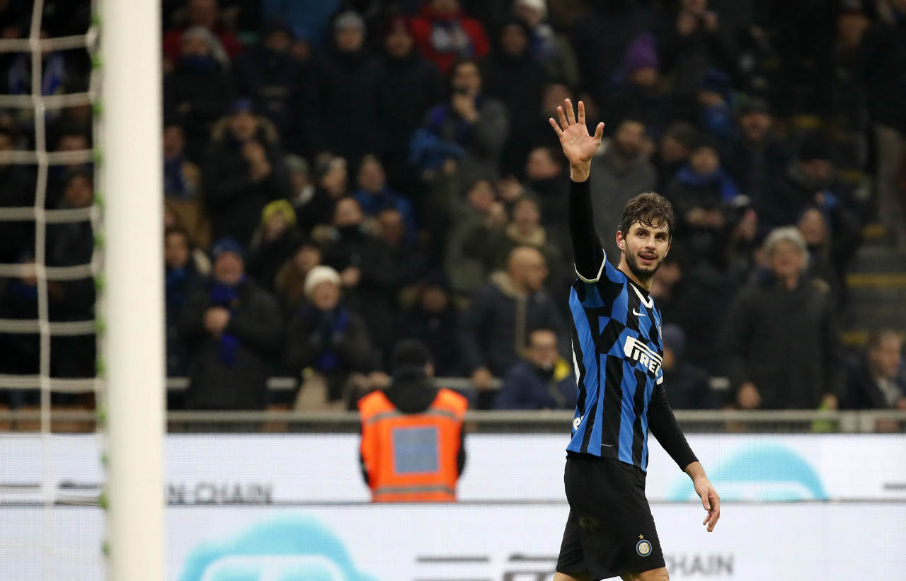 “艺术家”爱艺术，队报：谢尔基是资深艺术爱好者（队报：被称为“艺术家”的谢尔基对艺术痴迷，堪称资深爱好者）