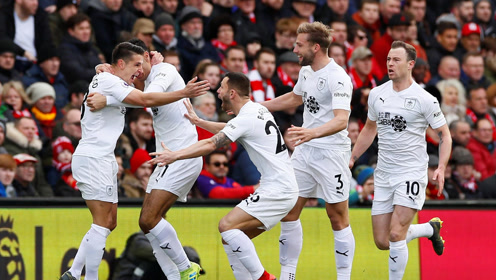 都体主编：希望皮奥可以出国踢球，在英超他会变得更强（《都体》主编：期待皮奥留洋，英超历练将令他更强）