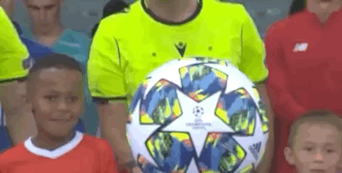 随海港夺冠，亚历斯祖成为首位夺得中超冠军的中国香港球员（海港夺冠，亚历斯祖成中超首位香港籍冠军球员）