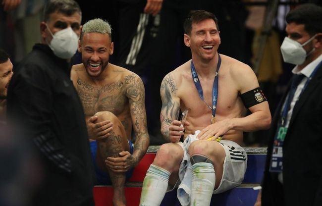 着眼未来，每体：巴萨正在关注阿根廷U17小将托马斯-马尔蒂斯（瞄准未来，每体称巴萨正关注阿根廷U17新星托马斯-马尔蒂斯）