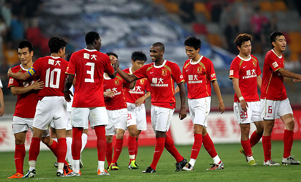 恩佐自曝：转会切尔西最后一天才敲定；23岁当爹改变人生（恩佐称与切尔西转会压哨敲定，23岁初为人父改变了他的人生）