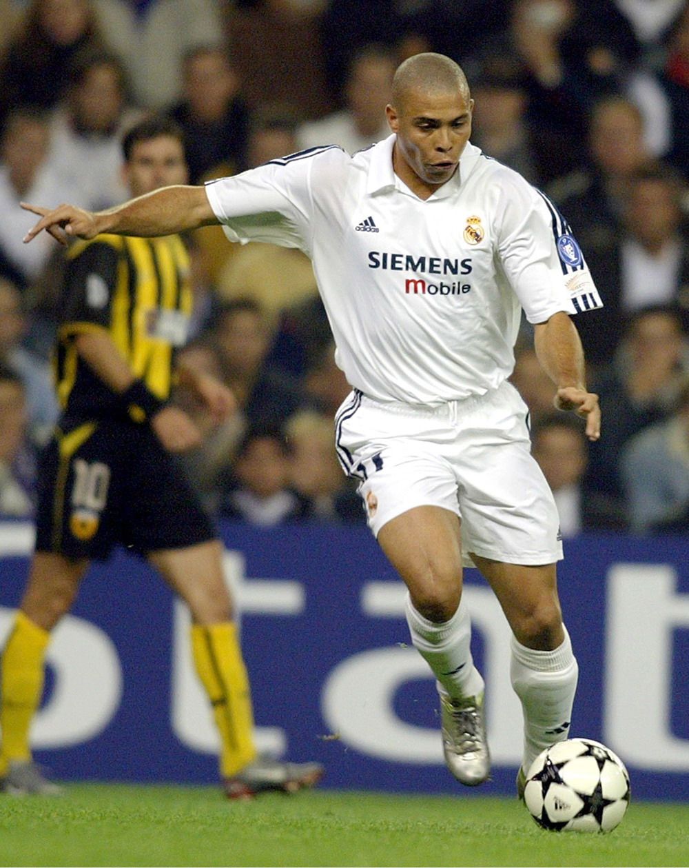 足球欧洲杯门将扑点成热点话题（欧洲杯门将扑点引发热议）