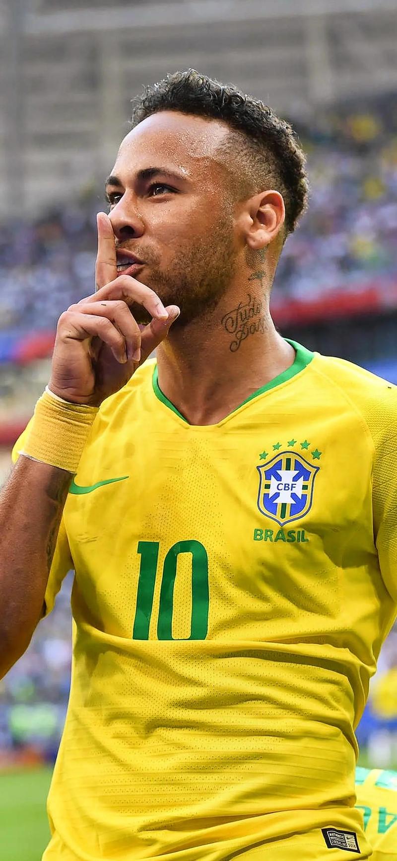 张外龙：向余望是中国足球未来的重要资源，我曾帮他重建信心（张外龙：向余望是中国足球的宝贵财富，我曾助其找回自信）