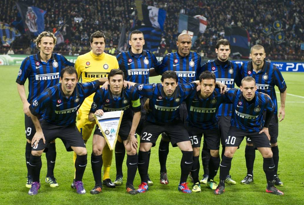 吉鲁帽子戏法助阿森纳3-0胜奥林匹亚科斯晋级欧冠16强（吉鲁戴帽，阿森纳3-0击败奥林匹亚科斯，挺进欧冠16强）